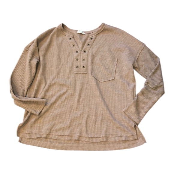 entro Tops - Entro tan waffle knit Henley top size small